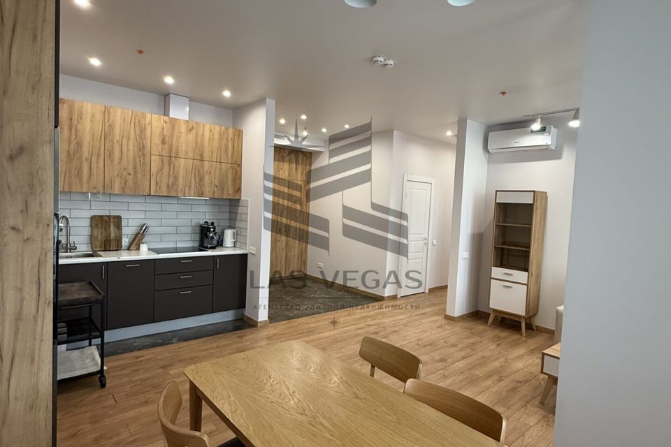 Сдаётся 4-комнатная квартира, 100 м²