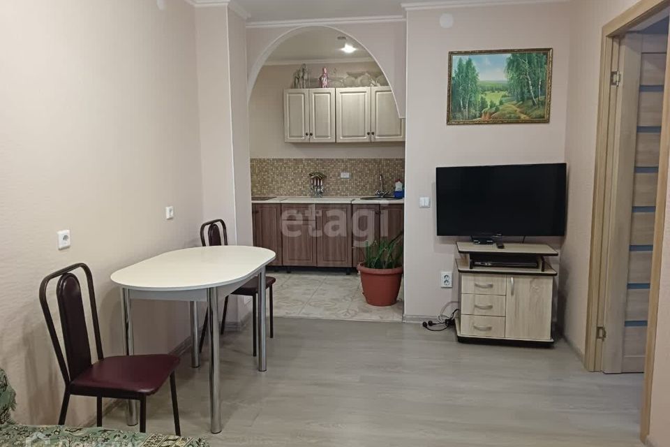 Продаётся 1-комнатная квартира, 41.7 м²
