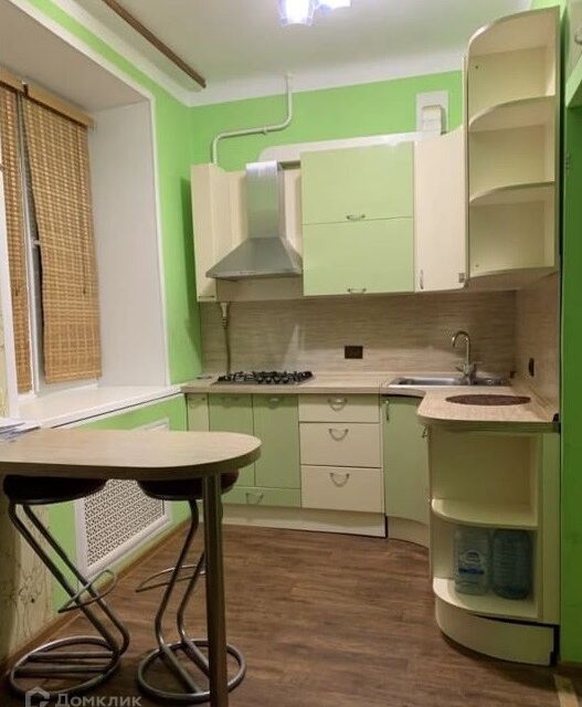 Продаётся 2-комнатная квартира, 43.8 м²