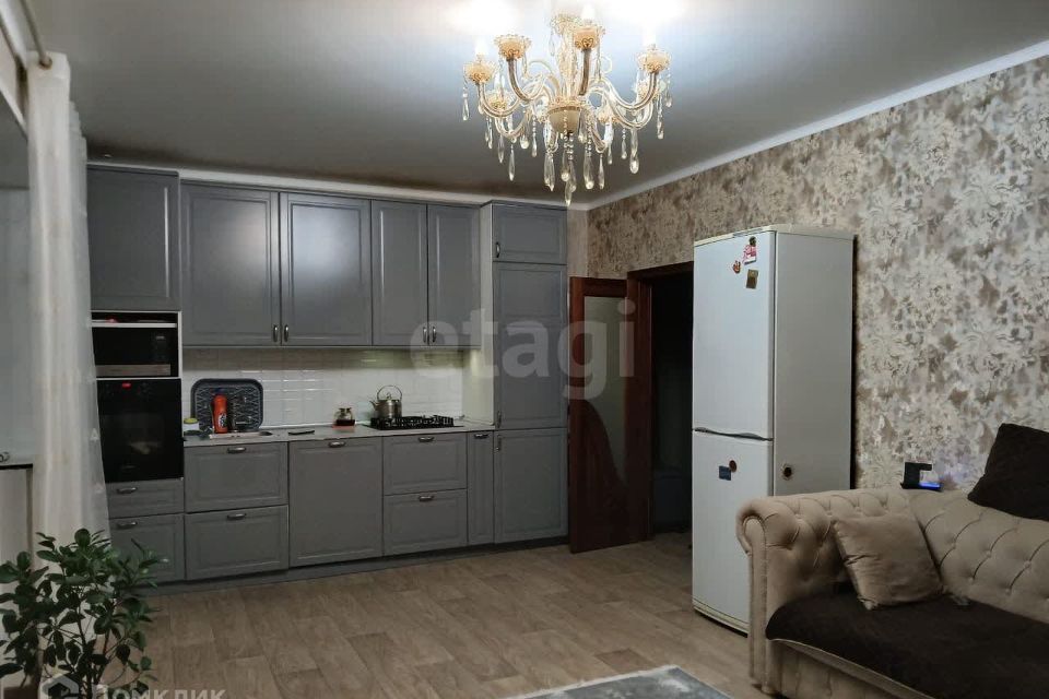 Продаётся 2-комнатная квартира, 71 м²