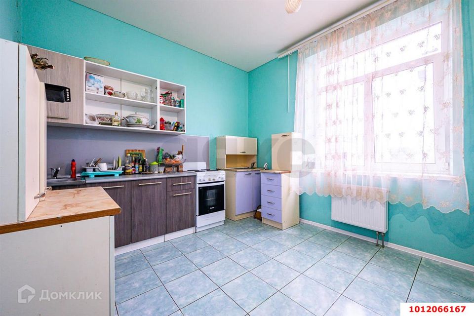 Продаётся 2-комнатная квартира, 82.6 м²