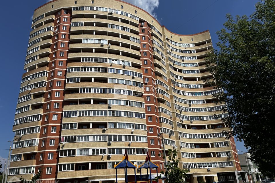 Продаётся 2-комнатная квартира, 64.1 м²