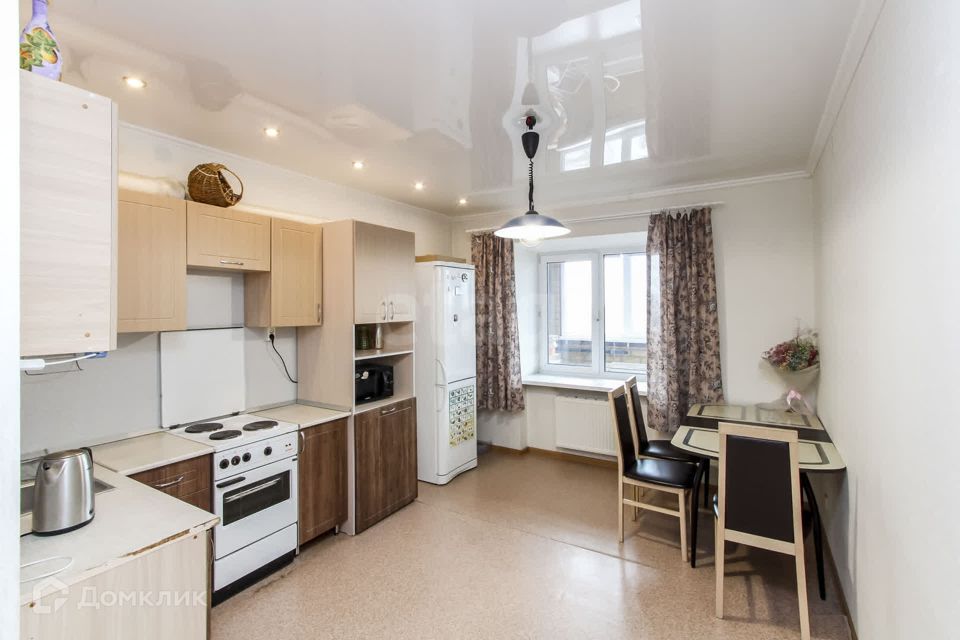 Продаётся 1-комнатная квартира, 41.7 м²