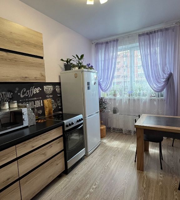 Продаётся 1-комнатная квартира, 41.6 м²
