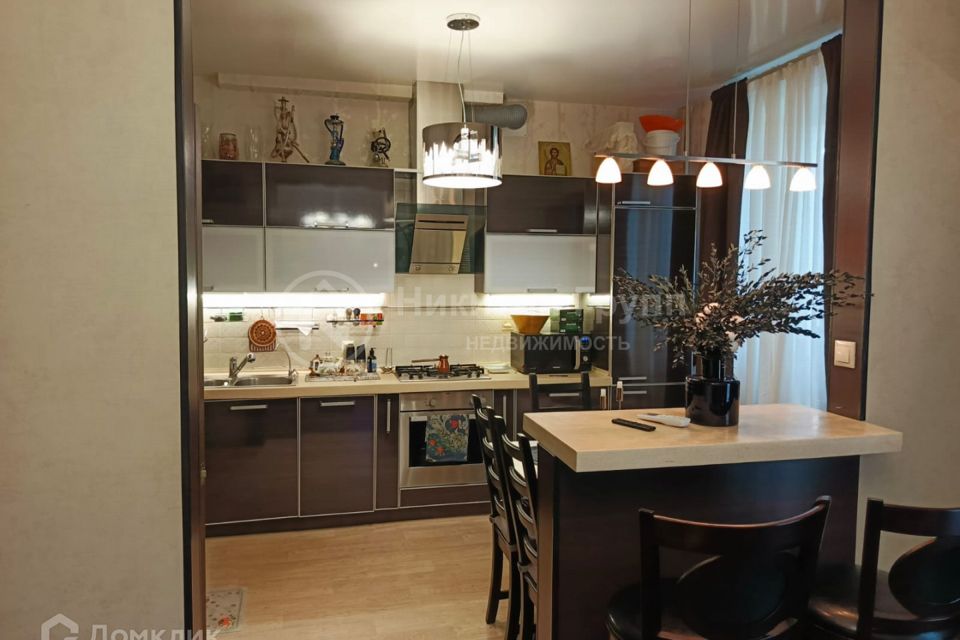 Продаётся 2-комнатная квартира, 58.4 м²