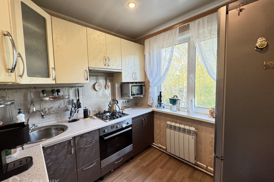 Продаётся 3-комнатная квартира, 58.3 м²