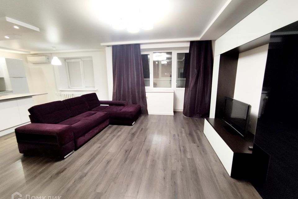 Продаётся 3-комнатная квартира, 104 м²