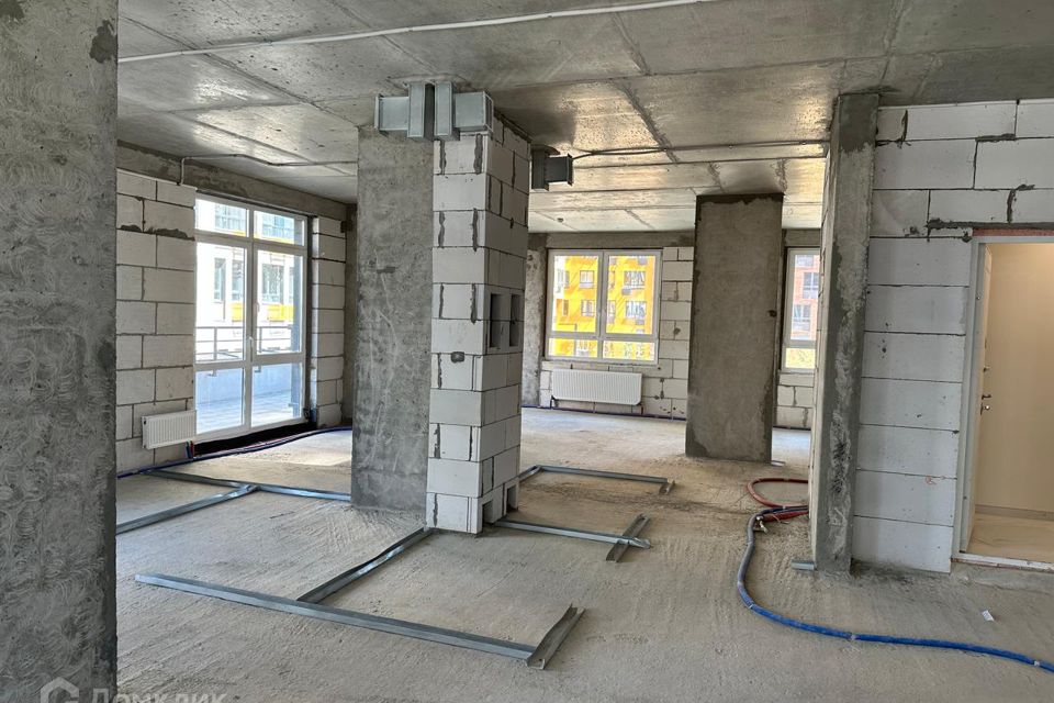 Продаётся 4-комнатная квартира, 129.3 м²