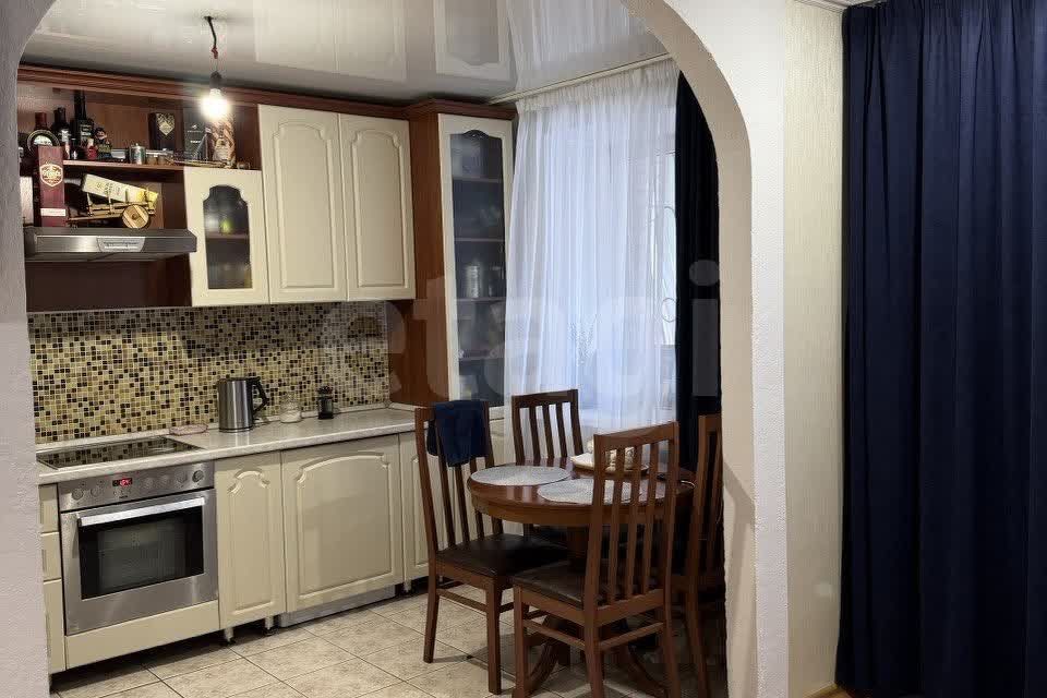 Продаётся 2-комнатная квартира, 58.6 м²