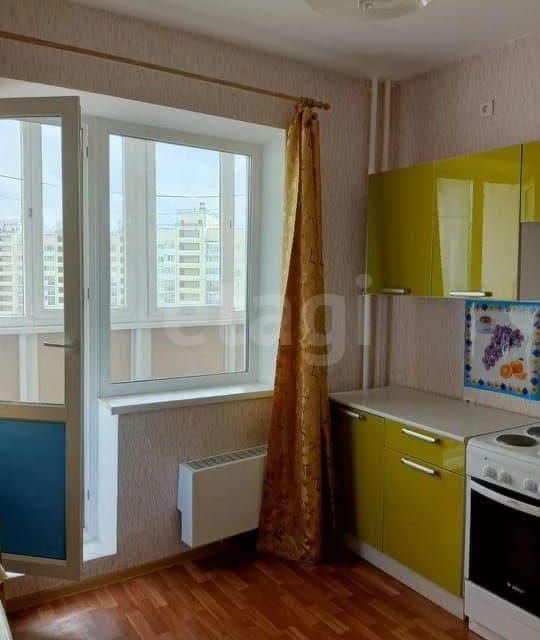 Продаётся 1-комнатная квартира, 37.6 м²