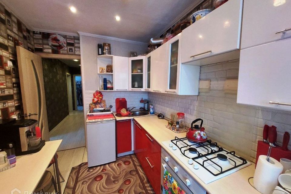 Продаётся 3-комнатная квартира, 55.7 м²