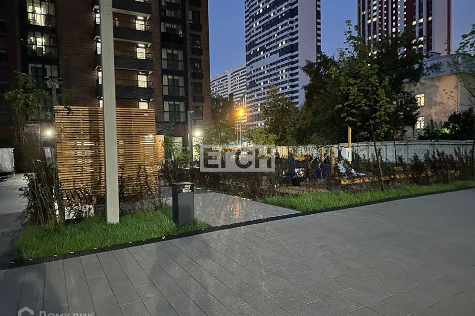 Продаётся 1-комнатная квартира, 42.8 м²