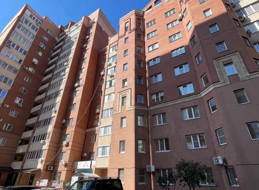 Продаётся 3-комнатная квартира, 102.4 м²