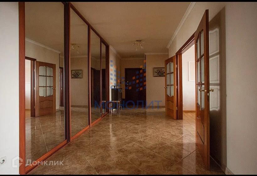 Продаётся 3-комнатная квартира, 111.8 м²