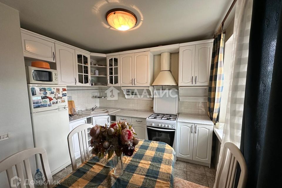 Продаётся 4-комнатная квартира, 74.5 м²