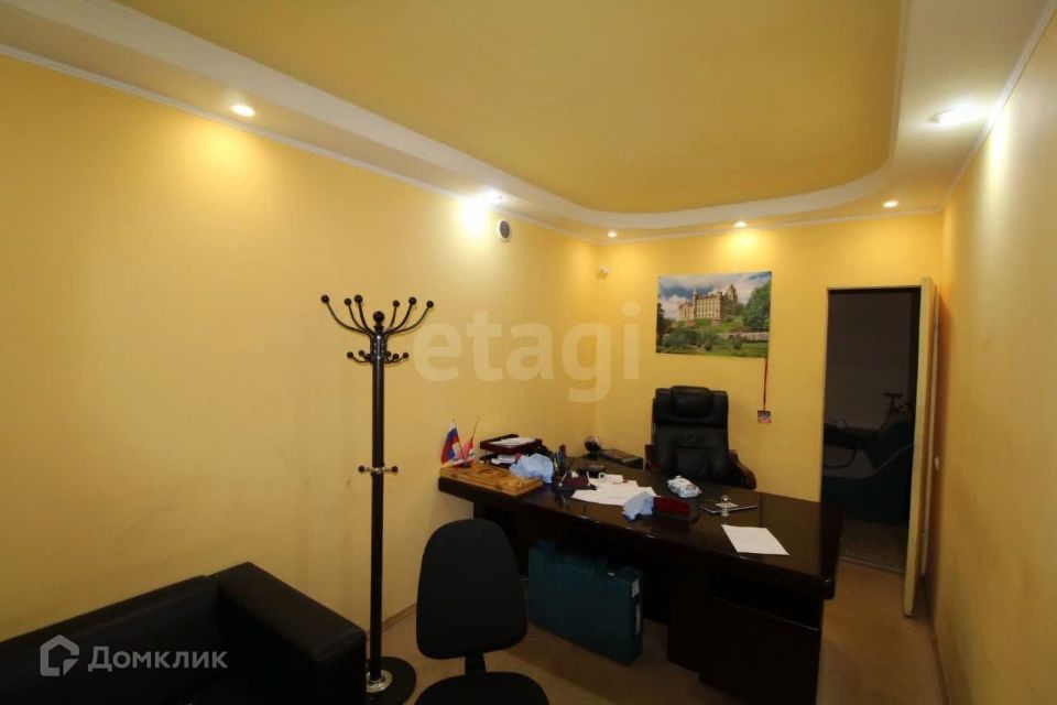 Продаётся 3-комнатная квартира, 47.2 м²