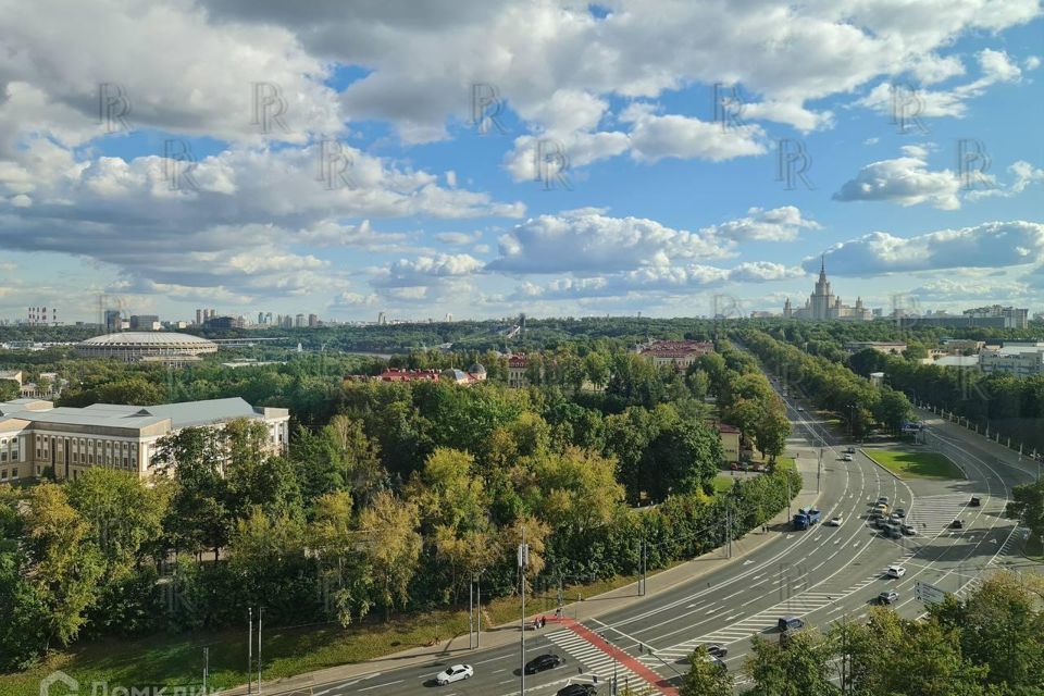 Продаётся 6-комнатная квартира, 322.6 м²