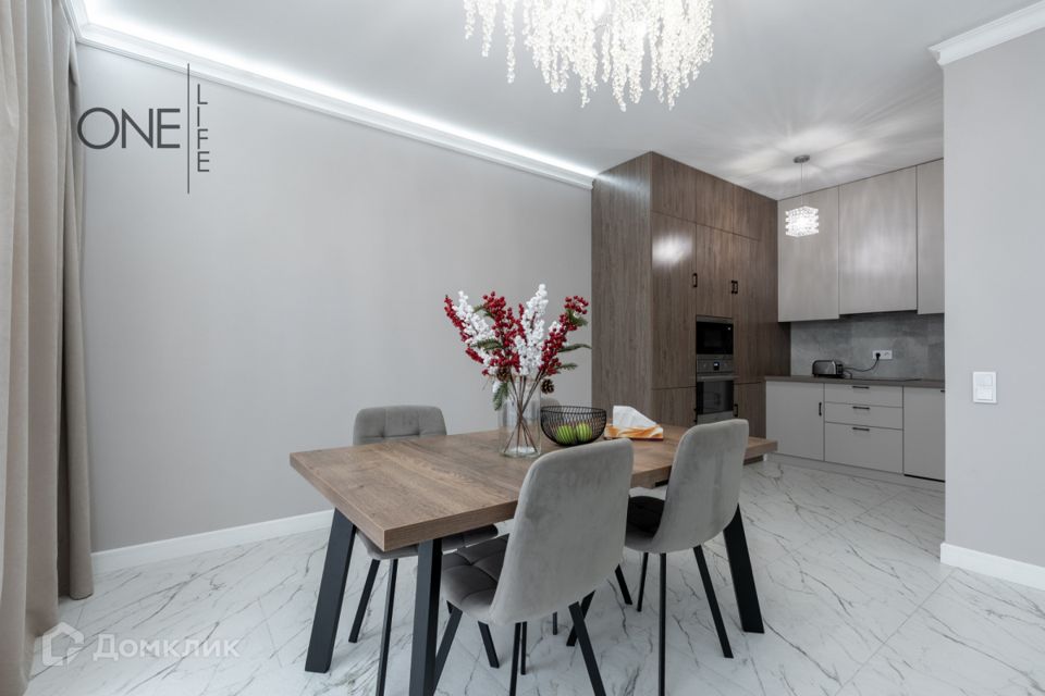 Продаётся 3-комнатная квартира, 98.5 м²