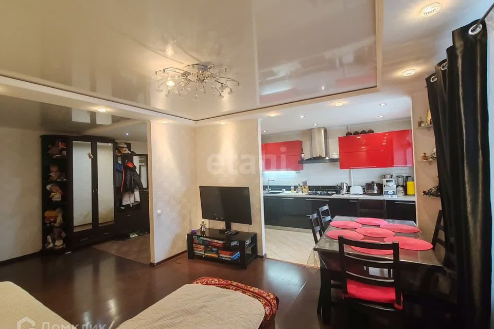 Продаётся 3-комнатная квартира, 76.8 м²