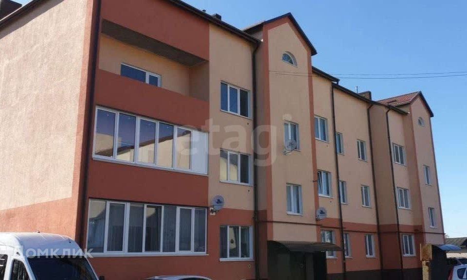 Продаётся 4-комнатная квартира, 143 м²