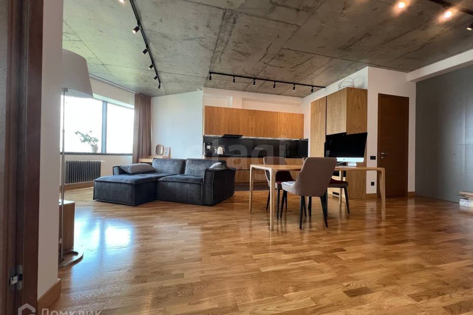 Продаётся 3-комнатная квартира, 116.2 м²