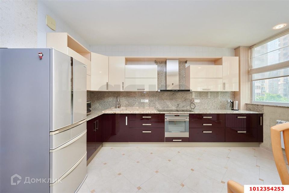Продаётся 2-комнатная квартира, 88.8 м²