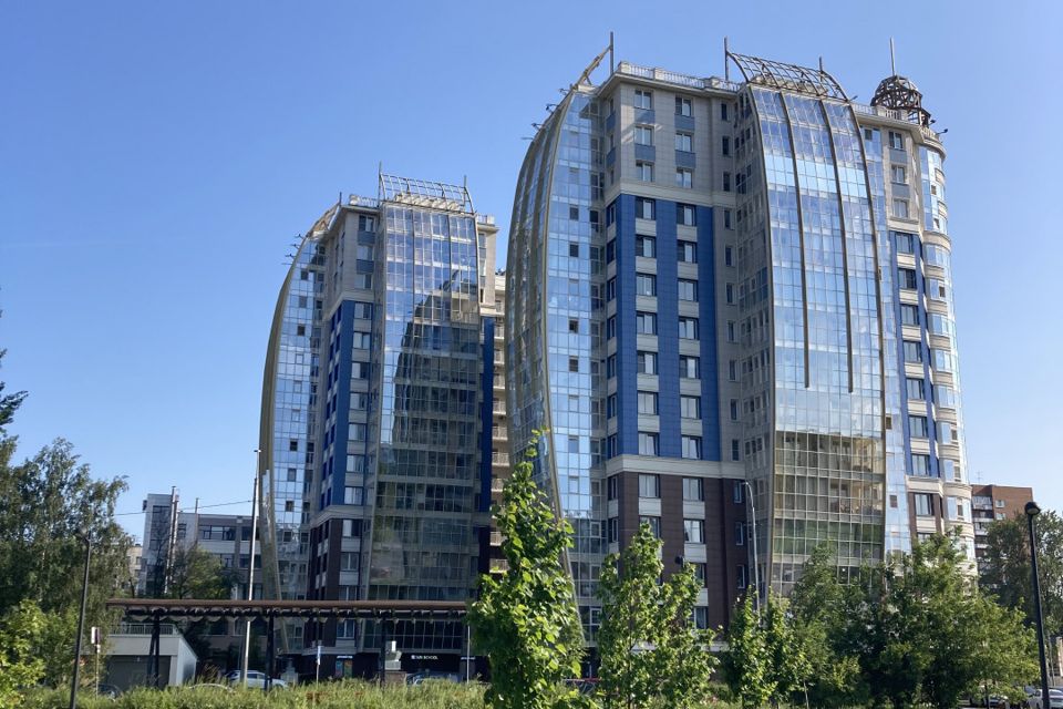 Продаётся 3-комнатная квартира, 104 м²