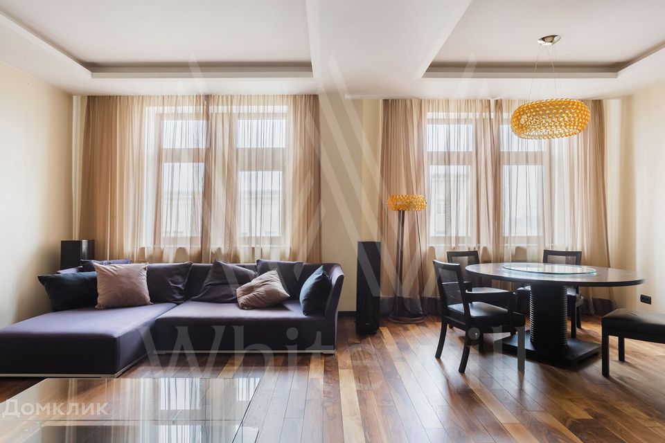 Сдаётся 3-комнатная квартира, 145 м²