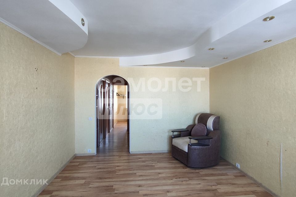 Продаётся 4-комнатная квартира, 59.5 м²