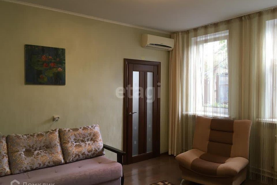 Продаётся 4-комнатная квартира, 97 м²