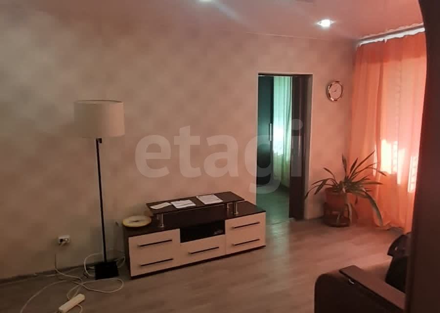 Продаётся 3-комнатная квартира, 52.7 м²