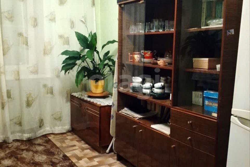 Продаётся 4-комнатная квартира, 61 м²