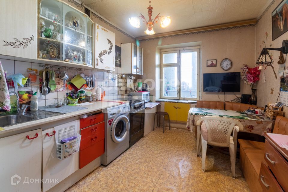 Продаётся 4-комнатная квартира, 75.2 м²