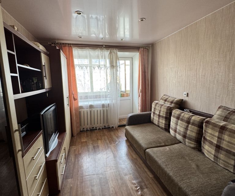 Продаётся 3-комнатная квартира, 57.4 м²