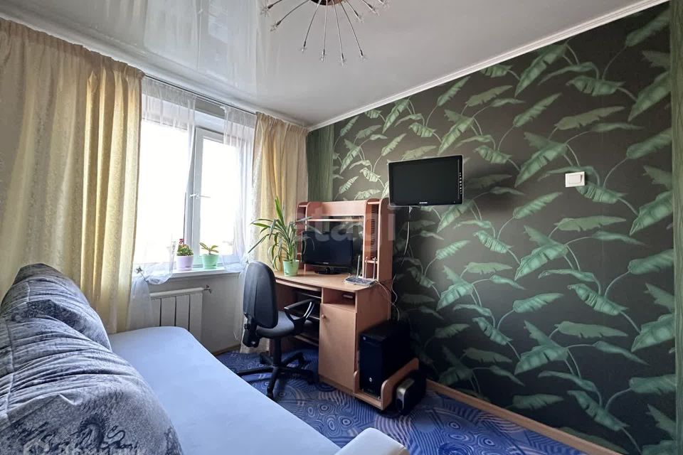 Продаётся 4-комнатная квартира, 77 м²