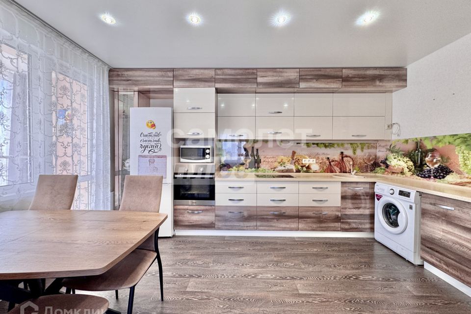 Продаётся 2-комнатная квартира, 56.6 м²