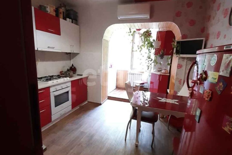 Продаётся 3-комнатная квартира, 77.4 м²