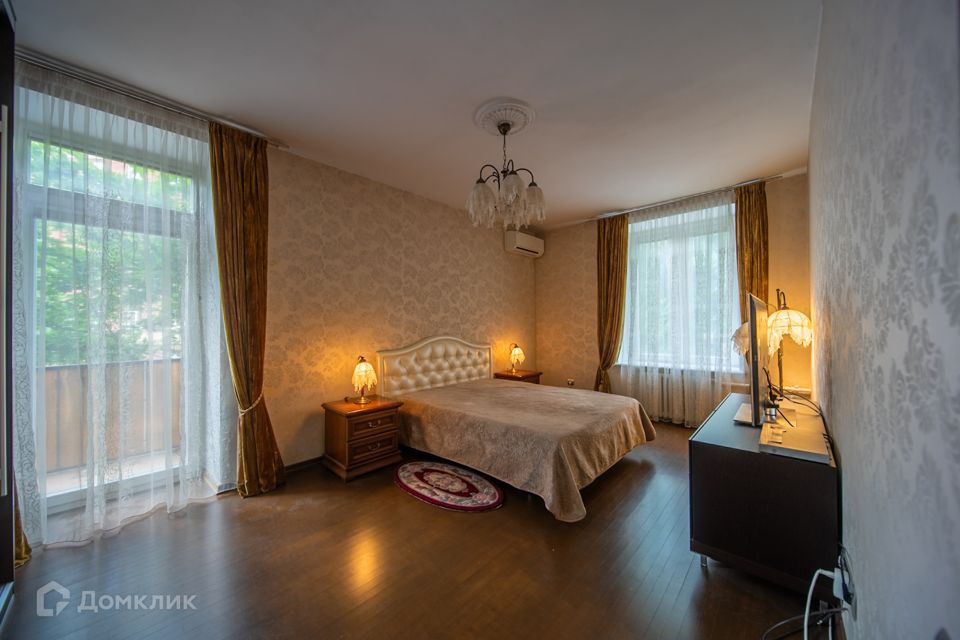Сдаётся 3-комнатная квартира, 95 м²