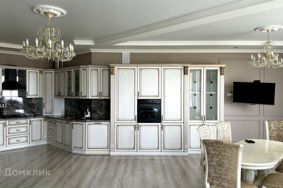 Продаётся 3-комнатная квартира, 110.6 м²