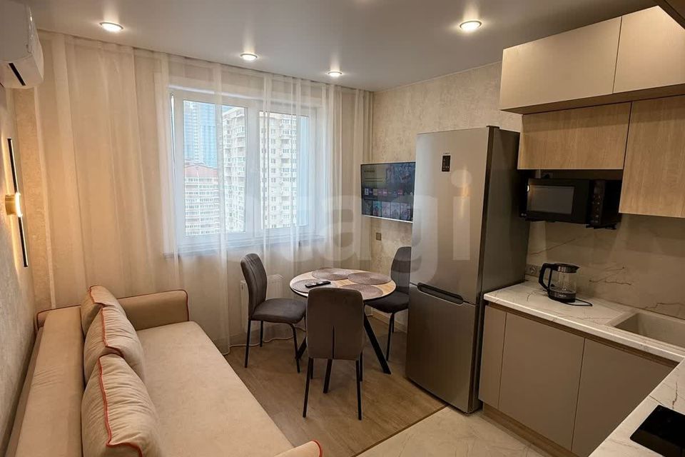 Сдаётся 1-комнатная квартира, 42 м²