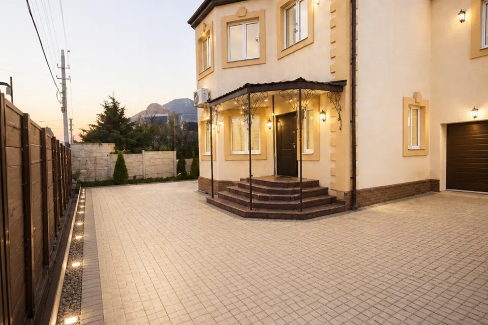 Продаётся 2-этажный дом, 240 м²