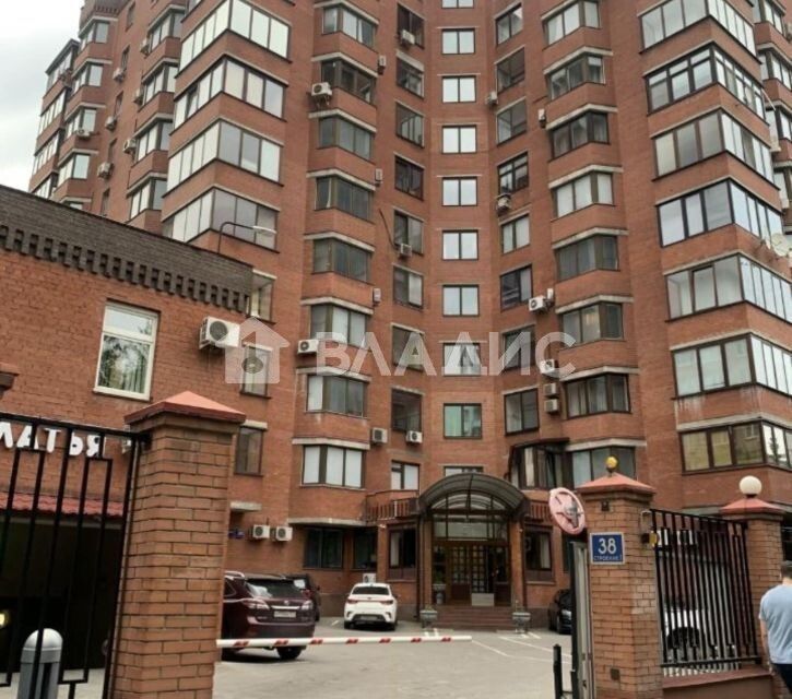 Продаётся 4-комнатная квартира, 130.01 м²