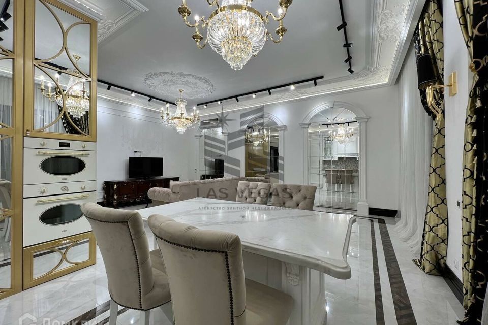 Сдаётся 2-комнатная квартира, 70 м²