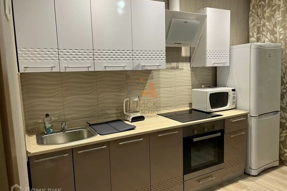 Сдаётся 1-комнатная квартира, 43 м²