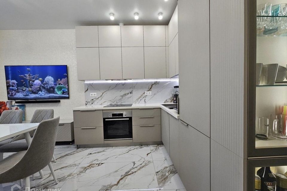 Продаётся 1-комнатная квартира, 41.3 м²