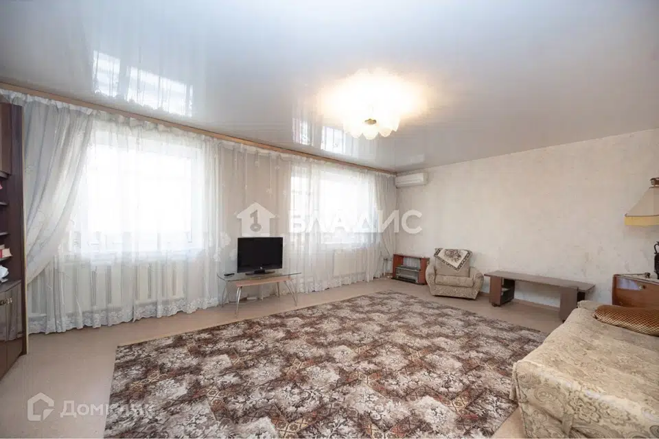 Продаётся 3-комнатная квартира, 90 м²