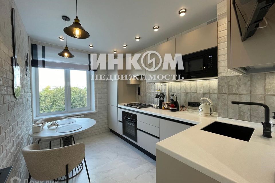 Сдаётся 3-комнатная квартира, 65 м²