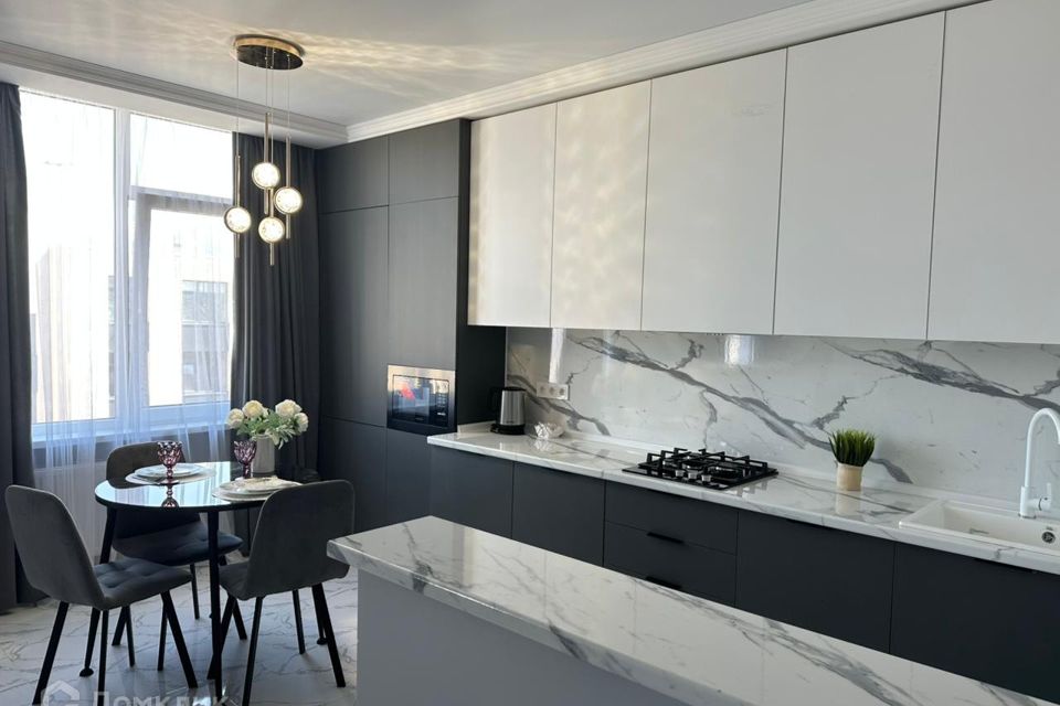 Продаётся 1-комнатная квартира, 43 м²
