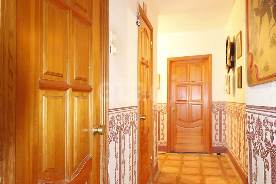 Продаётся 4-комнатная квартира, 89.6 м²