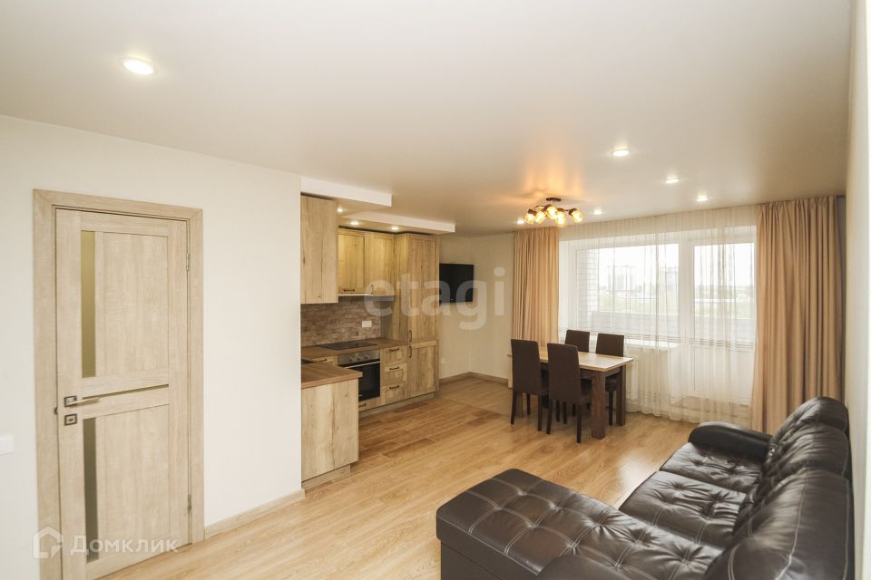 Продаётся 2-комнатная квартира, 63.6 м²